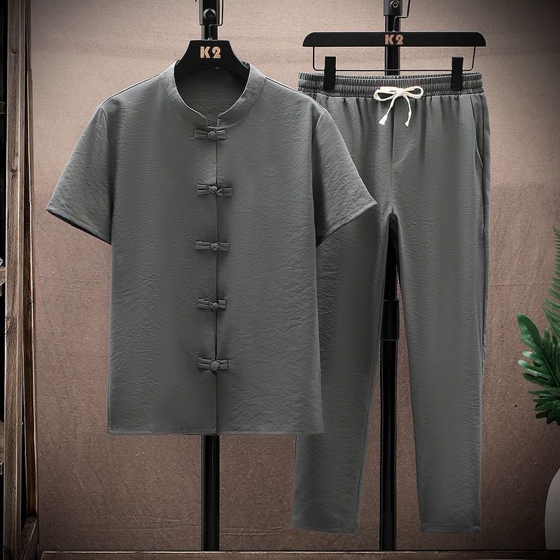 M Gris