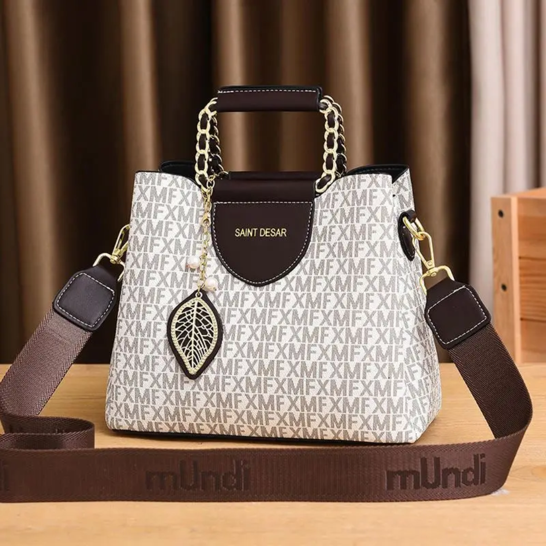Sac à main femme motif marron avec bandoulière large et poignée chaîne
