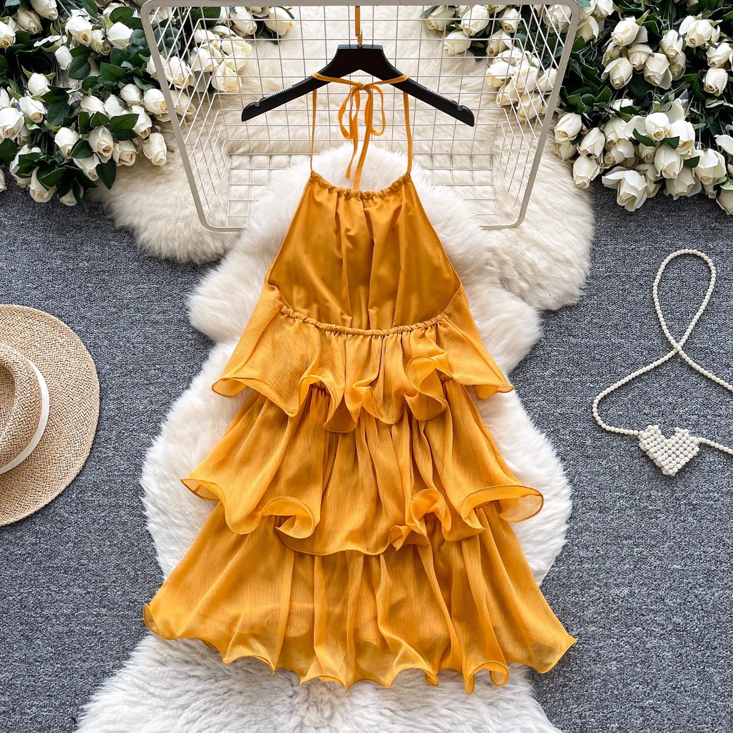 Robe Mini Halter Sans Manches Multicouches – Élégante & Légère pour l'Été